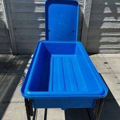 kids water / sand table
