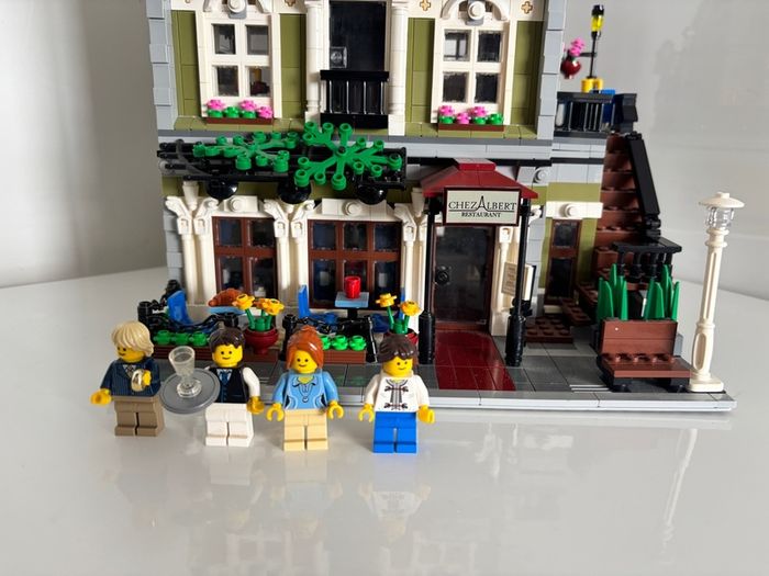 LEGO Creator Lot 6 Sets - 10232 10251 10246 10260 10218 10243