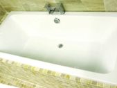 Clearance: Q  Bath   D/e   1700  X  700