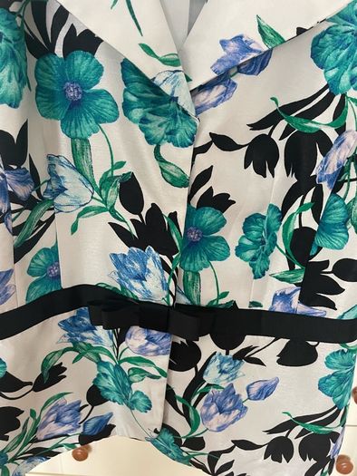 Isabella amazing women's blazer white with flowers size 12 Uk