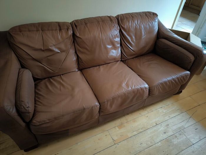 3 seater leath sofa