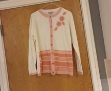 SaSa   Cardigan. S.12. New.