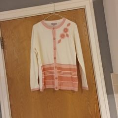 SaSa   Cardigan. S.12. New.