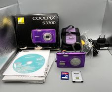 Nikon Coolpix S3300 16MP Digital Camera Purple - Boxed - Full Kit