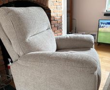 Reclining armchair