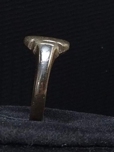 Antique 9ct Gold Birmingham Hallmarked Signet Ring Size 58.5