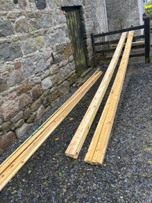 2 bale of roof battens