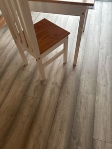 kitchen table and 4 chairs