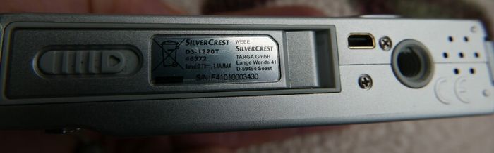 Digital Camera Silver Crest 12MP Digital Camera , touch screen 2GB CD card