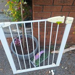 lindam baby safety gate