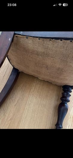 Antique style chair