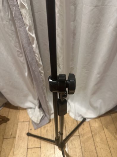 Hercules Microphone Stand