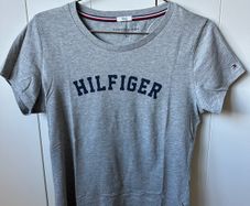 Women ladies Tommy Hilfiger t-shirt, organic cotton, immaculate condition.