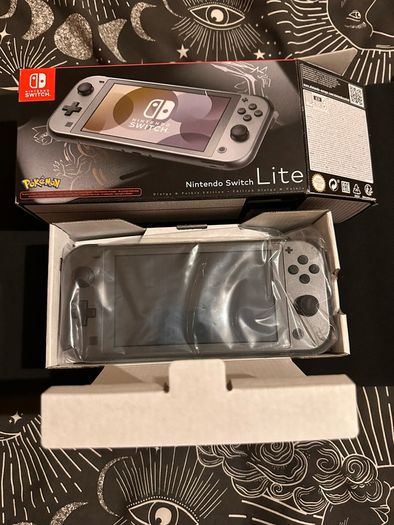 Switch lite pokemon + game