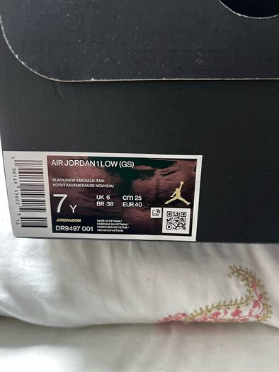 Original Jordan 1 Low Hologram (GS) Size 6 kids - D9497-001