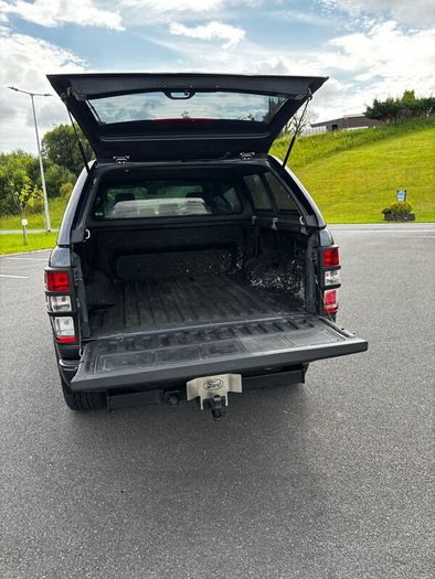 Ford Range Wildtrak 3.2 6 speed automatic