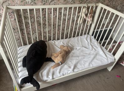 ikea cot