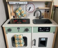 wooden kitchen toy