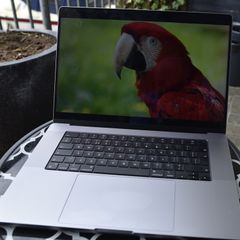 Macbook Pro  16 Inch M1 Pro