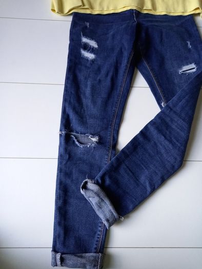 Girls jumper and jeans