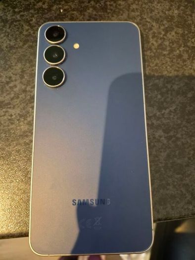 Samsung galaxy s25fe 128GB unlocked plus Samsung galaxy watch 7