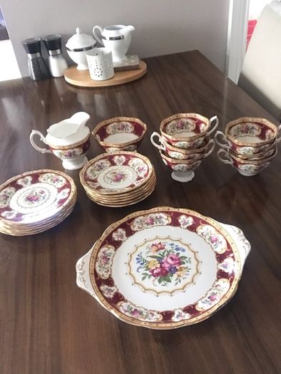 Royal Albert Bone China - Lady Hamilton