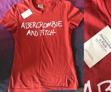 Brand new women Abercrombie & Fitch t-shirt with tags.