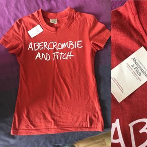 Brand new women Abercrombie & Fitch t-shirt with tags.