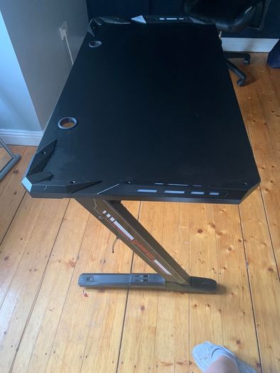 Gaming desk