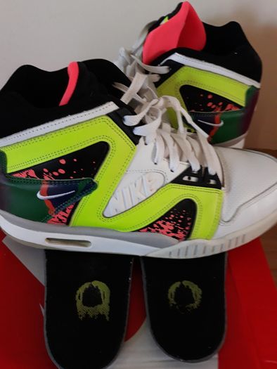 Nike Air Tech Challenge Hybrid Volt (2014) Size UK-8/EUR-42.5 653873-100 White/White-Volt-Hot Lava-2014