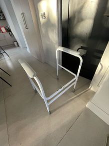 Toilet support frame