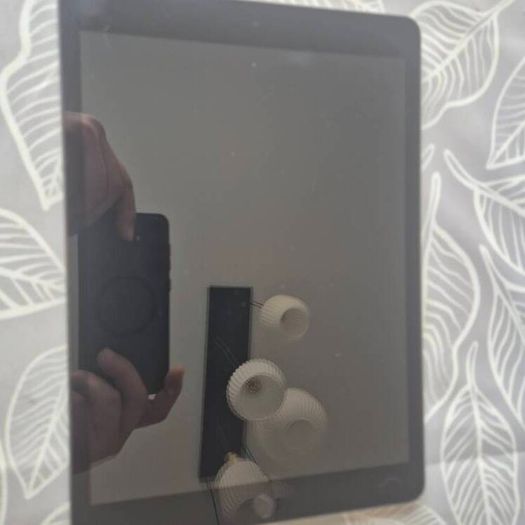Apple iPad 9th Generation 64GB Good Condition