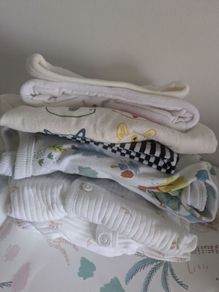 Baby clothes neutral