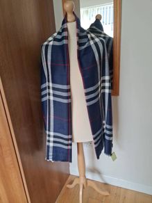 Beautiful Cashmere Wrap/Scarf New with Tags