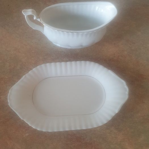China Sandard' Collectable Vintage China Pieces ... Biscuit Plate, Gravy Boat, 3 Cake Plates and a Milk Jug