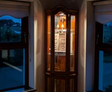 Glass corner display cabinet