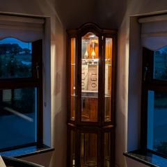 Glass corner display cabinet