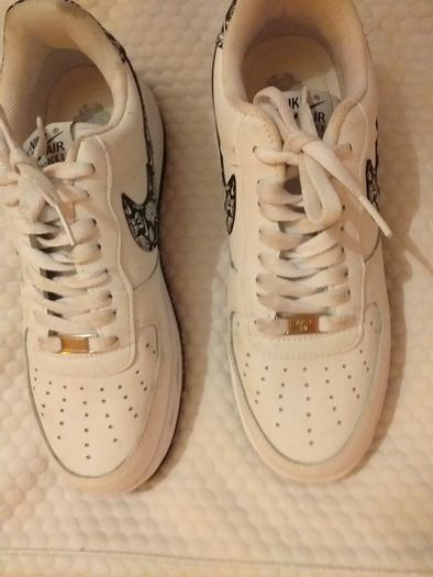 Mens Nike Trainers-size 8.5 Uk/eu 42
