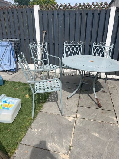 Garden Table including cushions