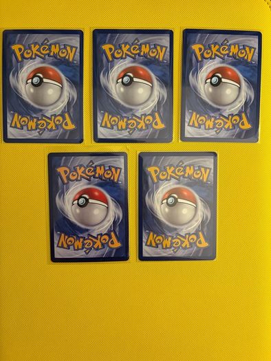 Pokemon TCG Eevee Evolutiona