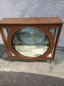 Vintage Mid-Century Drinks/Display Cabinet