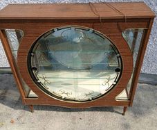 Vintage Mid-Century Drinks/Display Cabinet