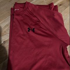 Under Armour T-shirt