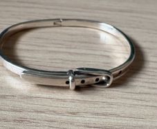 Bangle/Bracelet