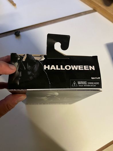 Halloween Neca figure