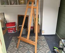 Standing artists easel for up to size A0