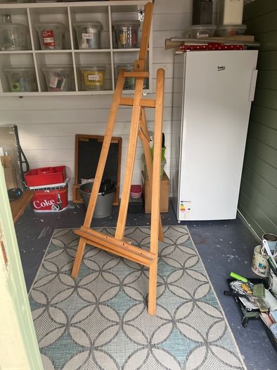 Standing artists easel for up to size A0