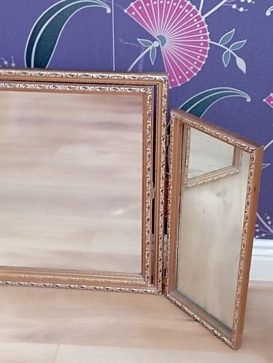 Vintage style mirror