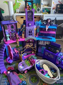 Monster High Mansion