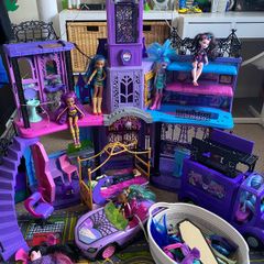 Monster High Mansion